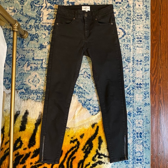 Global Funk Denmark High Rise Black Skinny Jeans with Zipper Ankle - Picture 4 of 9